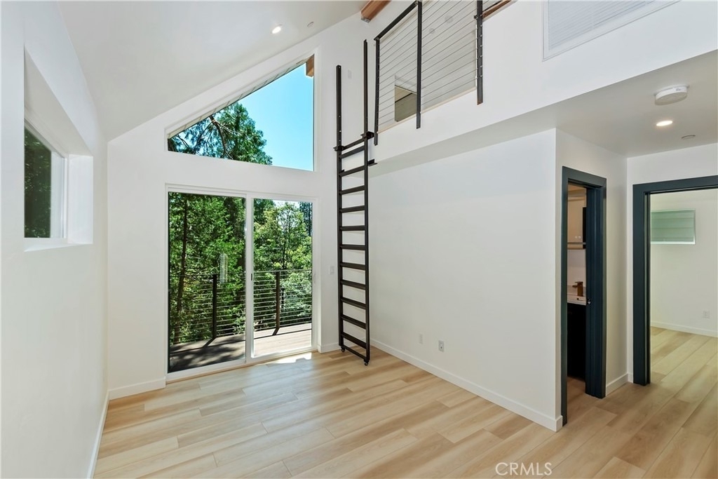 441 Oriole Drive - Photo 2