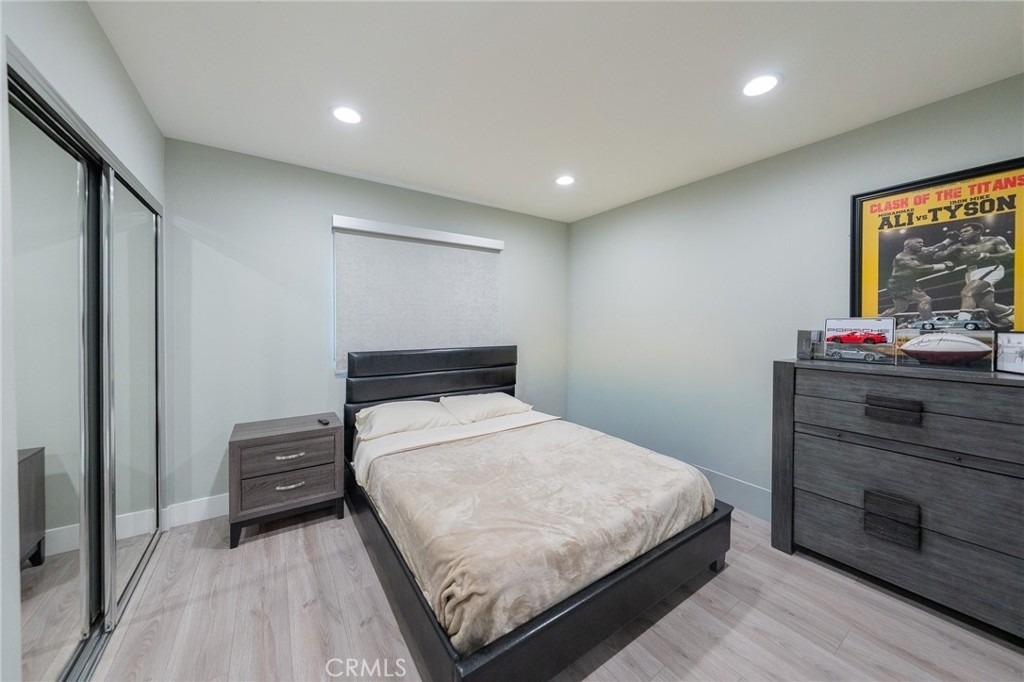 7719 Rhodes - Photo 11
