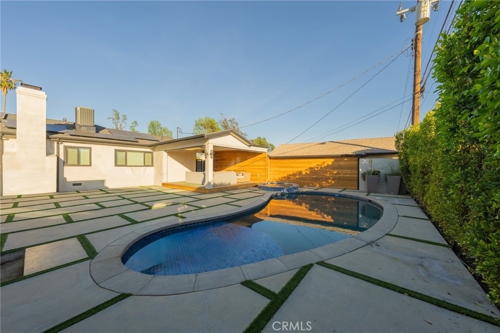 7719 Rhodes - Photo 9