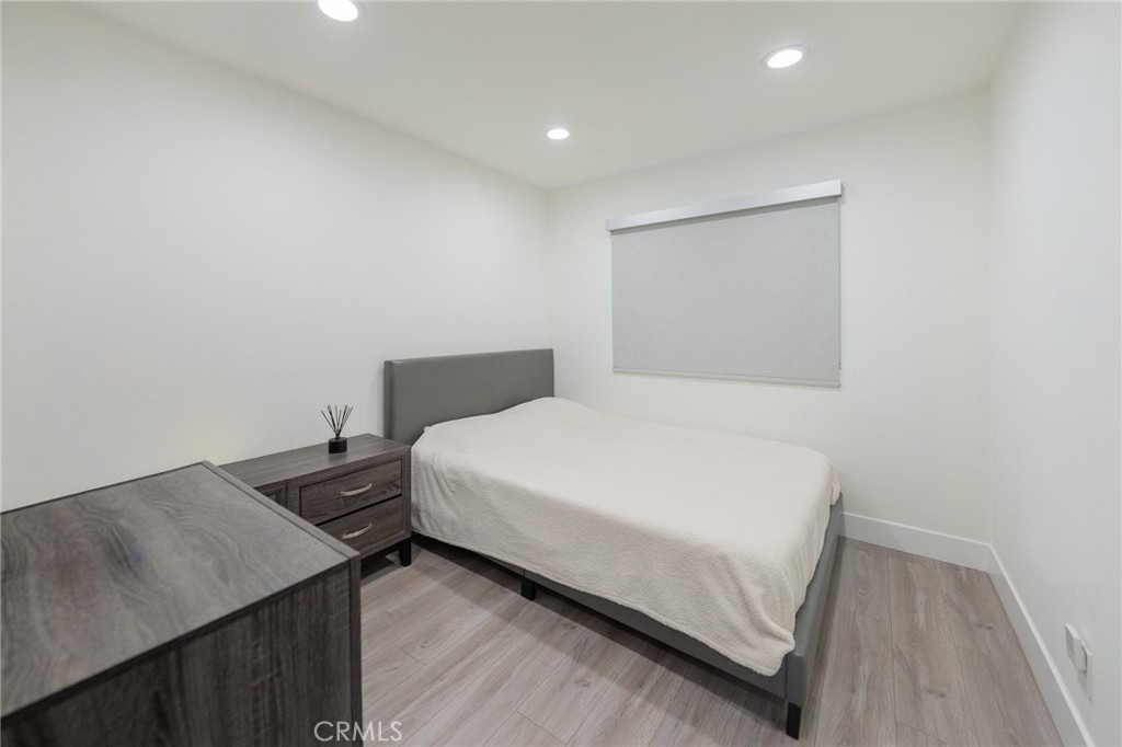 7719 Rhodes - Photo 10