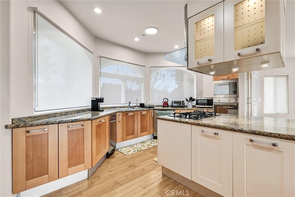 876 Harrington - Photo 19
