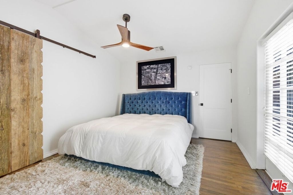 9820 Yoakum Drive - Photo 8