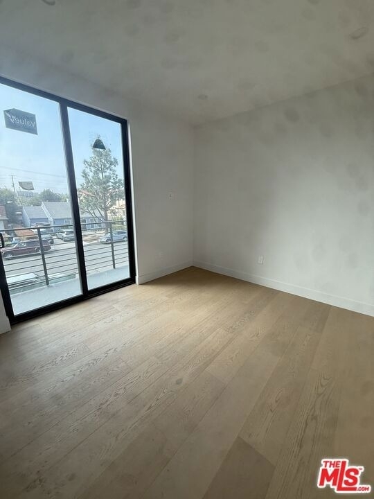 3846 Bentley Avenue - Photo 6