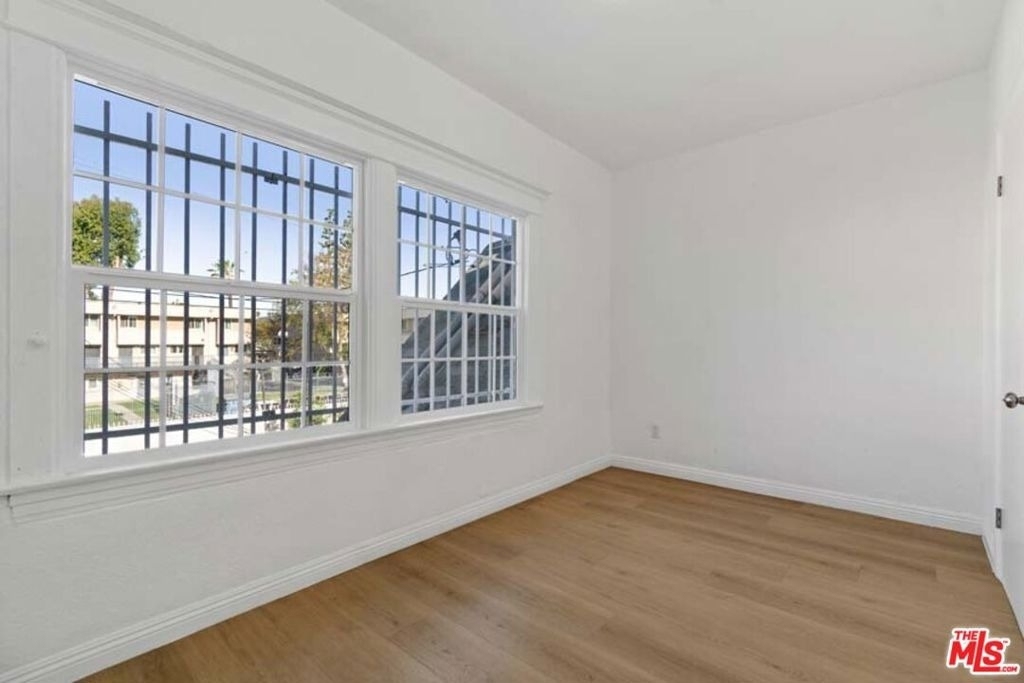 1125 S Lake Street - Photo 12