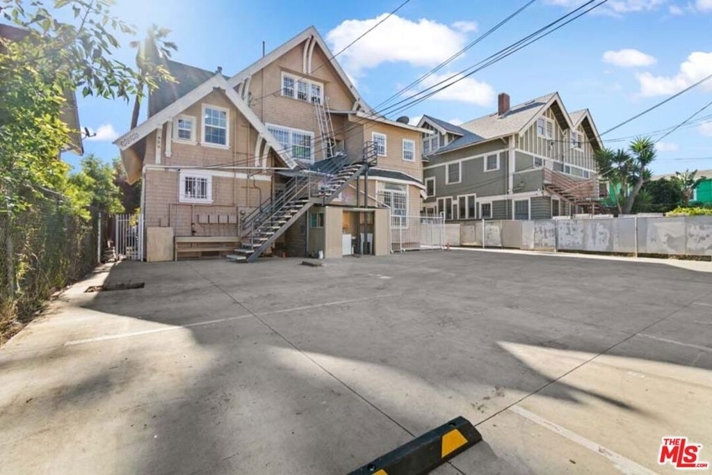 1125 S Lake Street - Photo 19