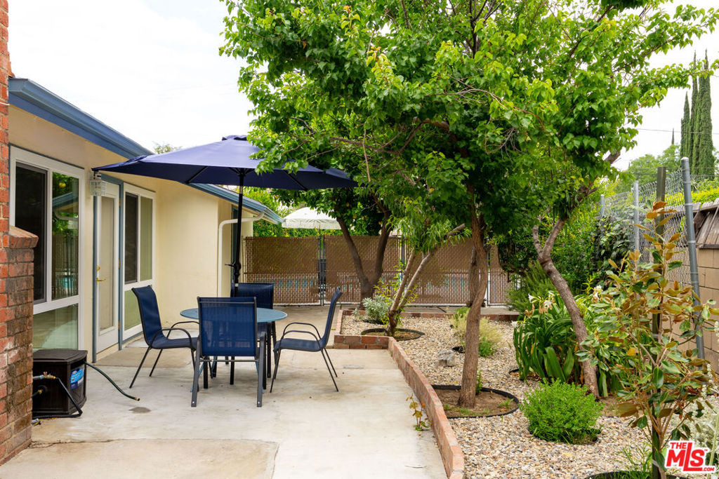 22736 Cantlay Street - Photo 26