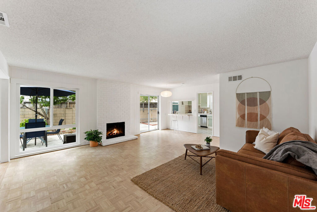 22736 Cantlay Street - Photo 3