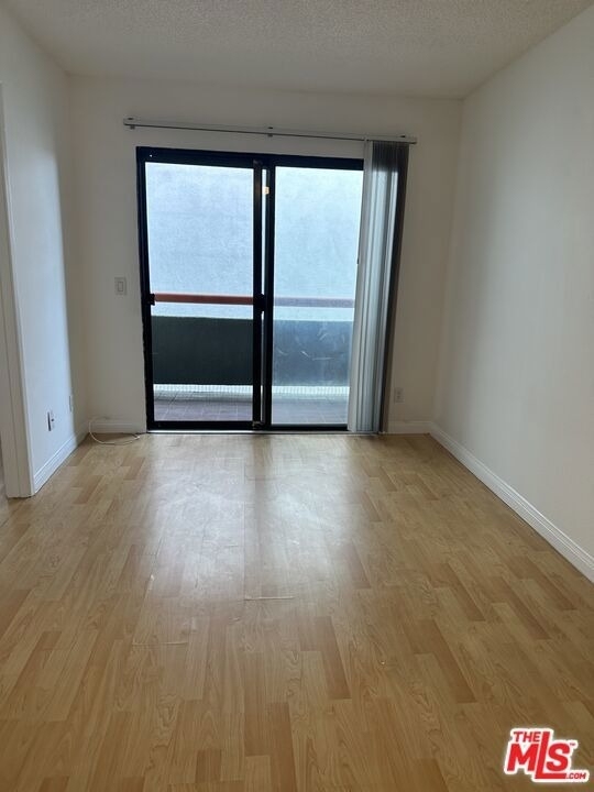 955 S Normandie Avenue - Photo 16