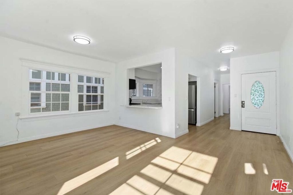 1125 S Lake Street - Photo 12