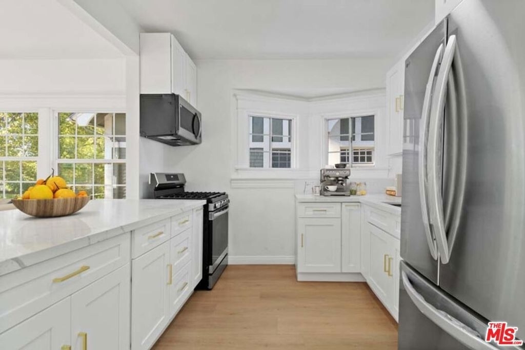 1125 S Lake Street - Photo 4