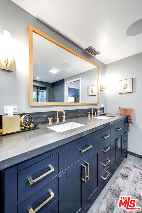 4635 Clybourn Avenue - Photo 50