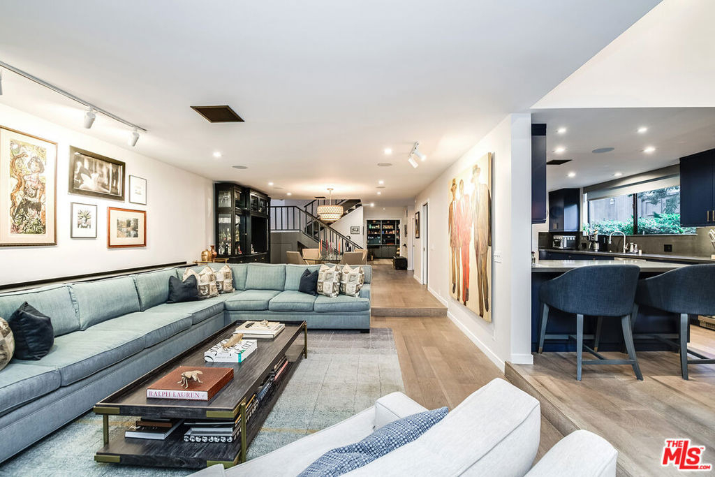 4635 Clybourn Avenue - Photo 39