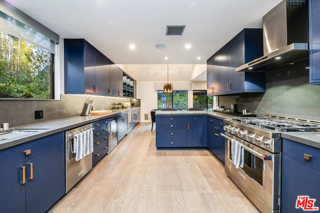 4635 Clybourn Avenue - Photo 25