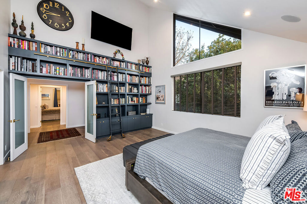 4635 Clybourn Avenue - Photo 43