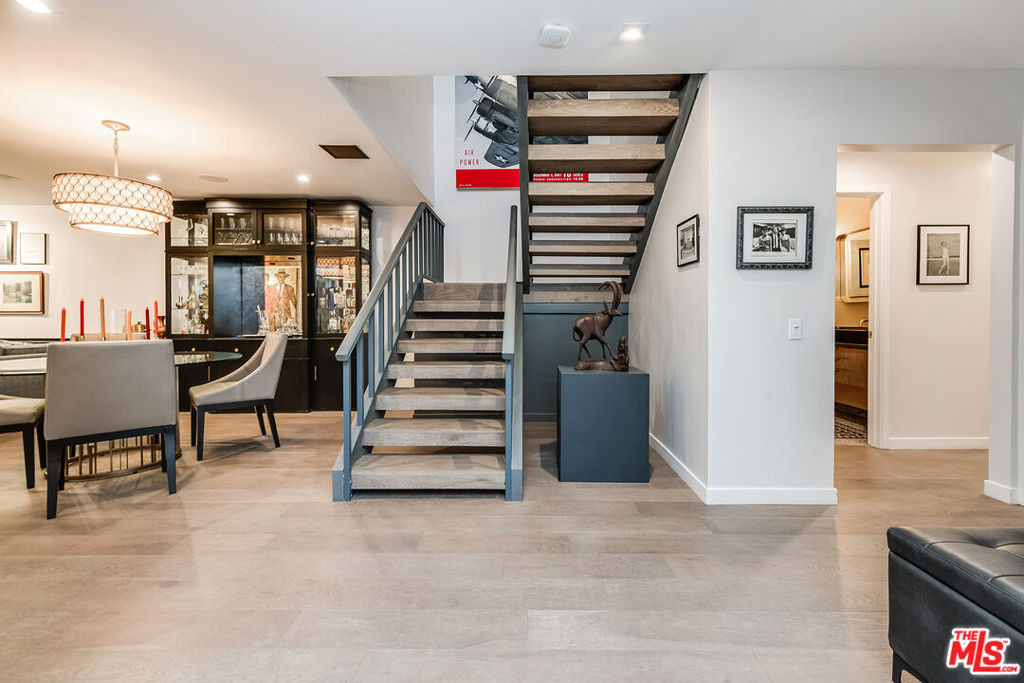 4635 Clybourn Avenue - Photo 11