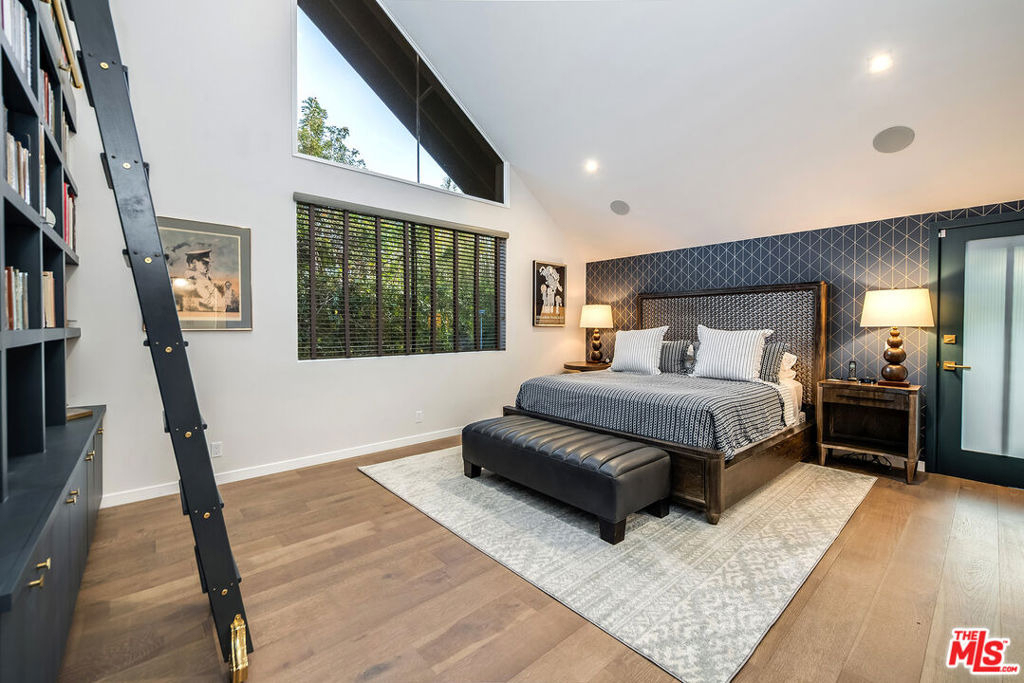 4635 Clybourn Avenue - Photo 42