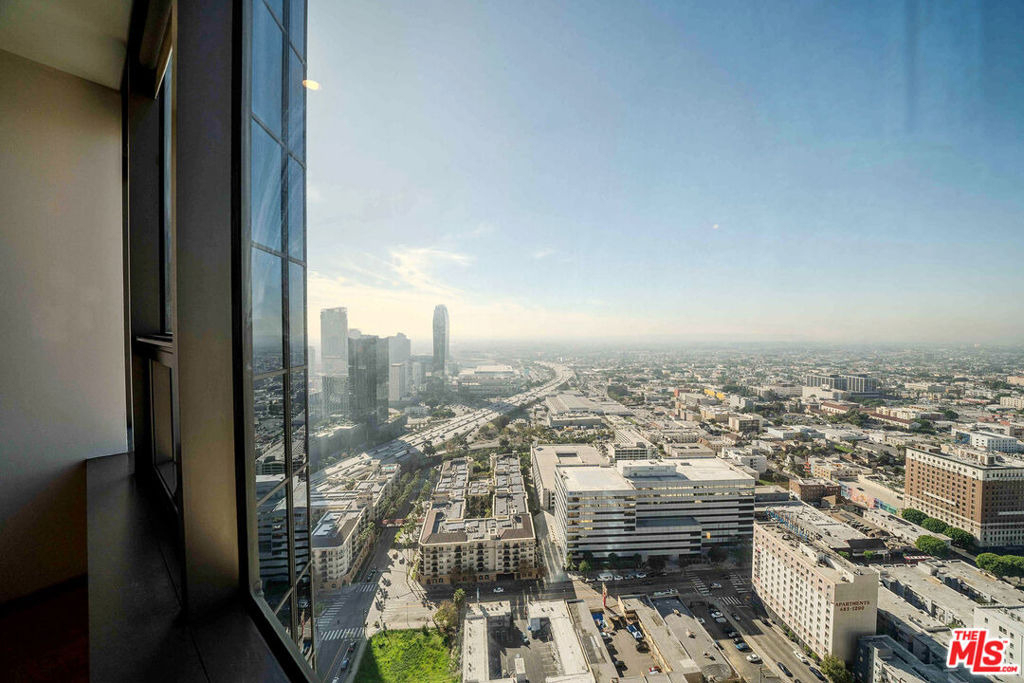 1100 Wilshire Boulevard - Photo 12