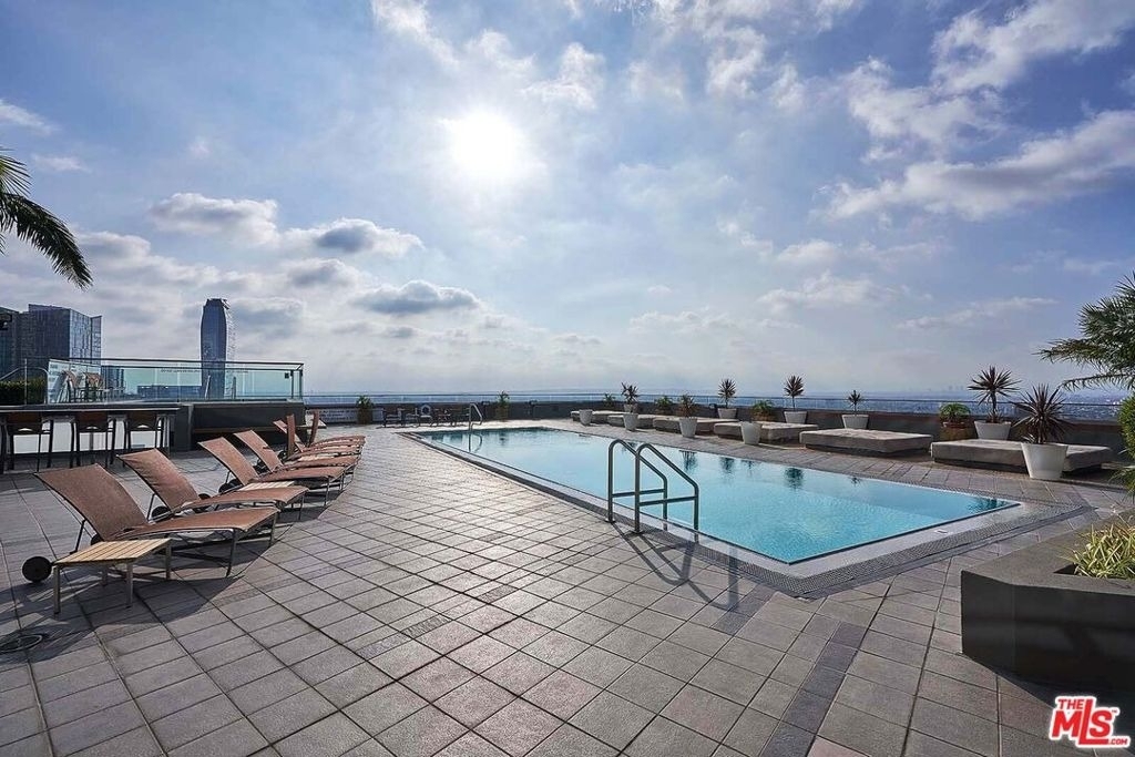 1100 Wilshire Boulevard - Photo 16
