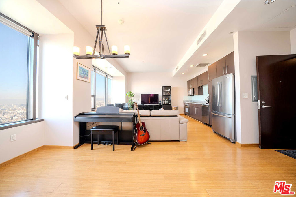 1100 Wilshire Boulevard - Photo 7