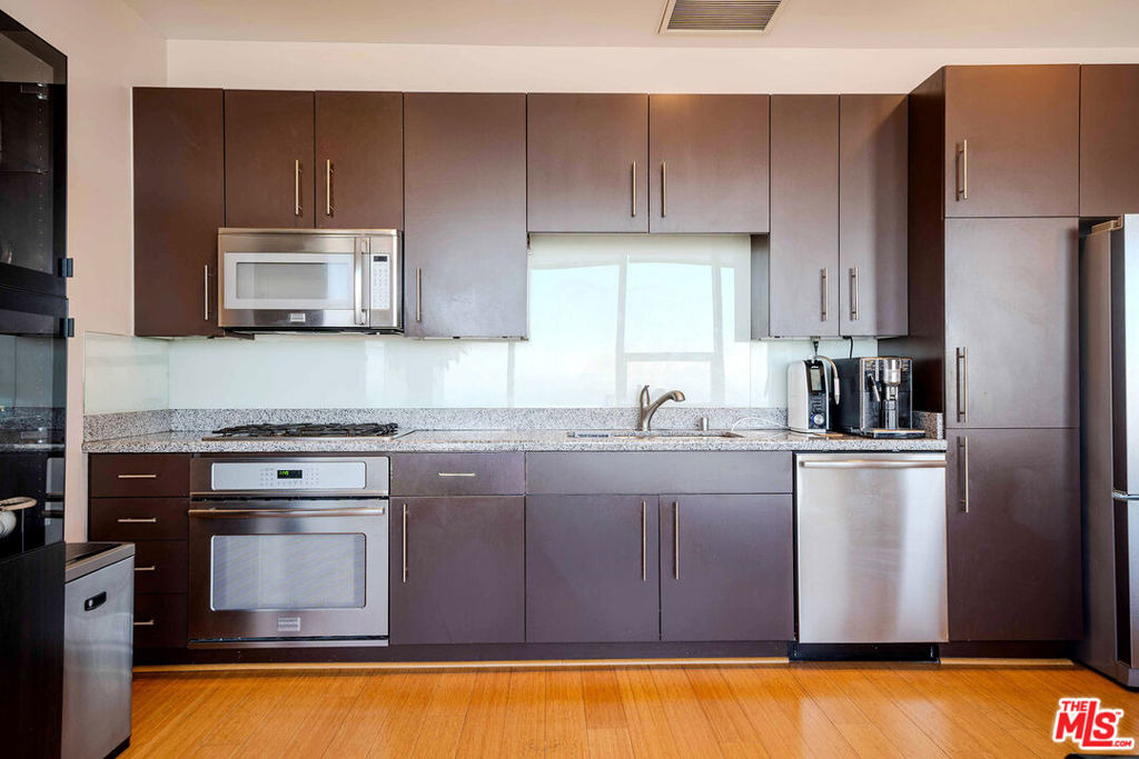 1100 Wilshire Boulevard - Photo 8