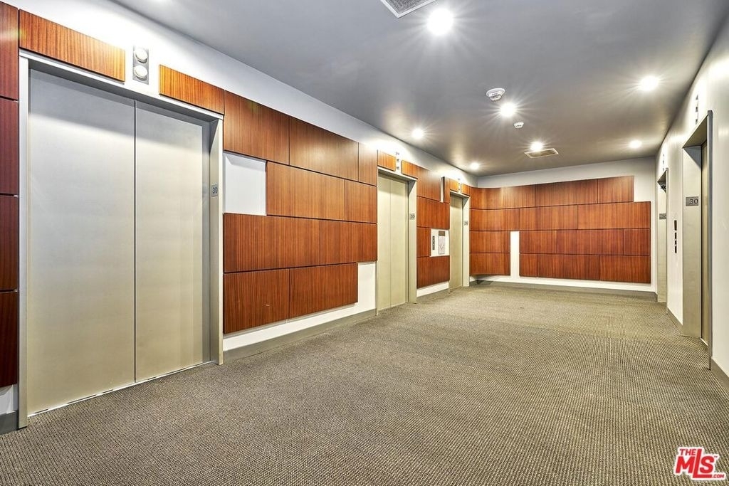 1100 Wilshire Boulevard - Photo 1