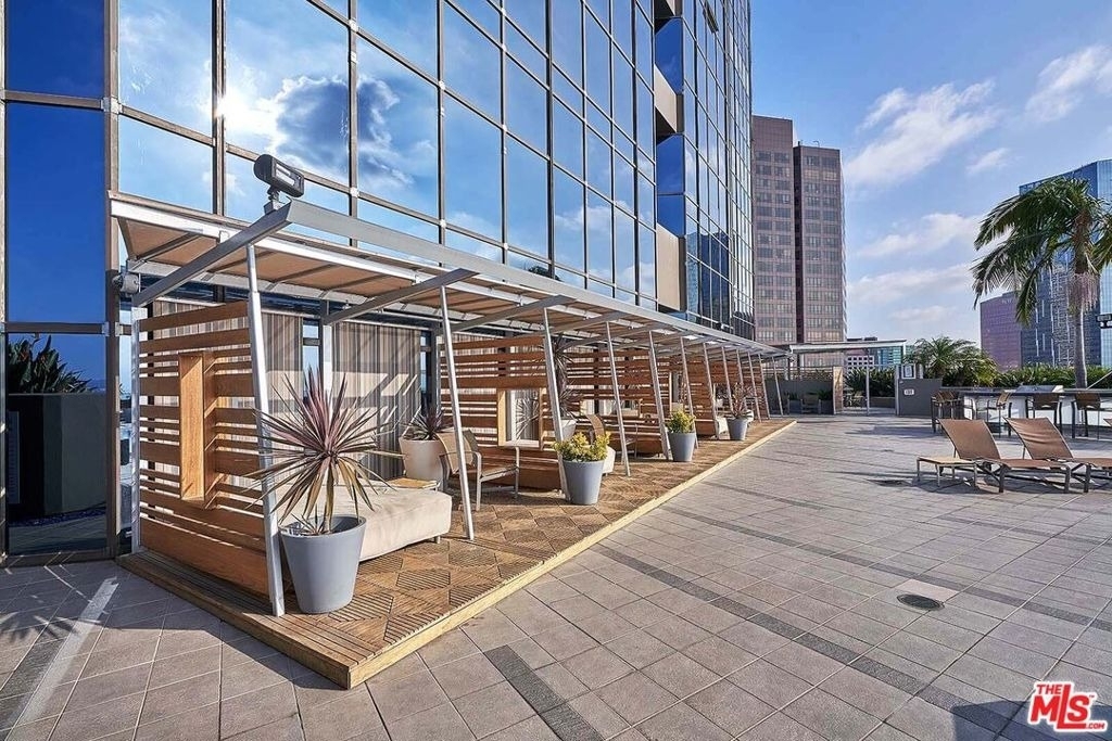 1100 Wilshire Boulevard - Photo 15