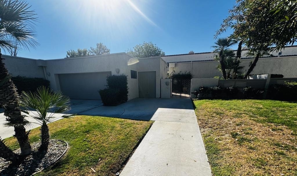 714 Inverness Drive - Photo 0