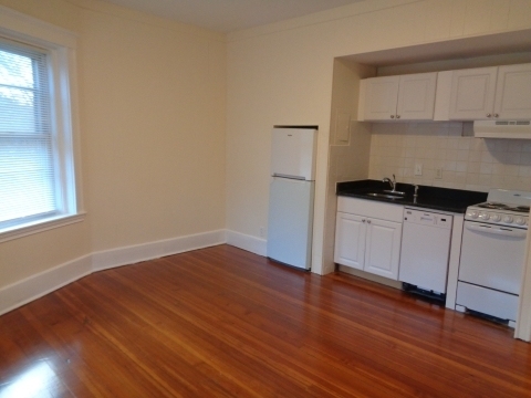 550 Brookline Ave - Photo 2