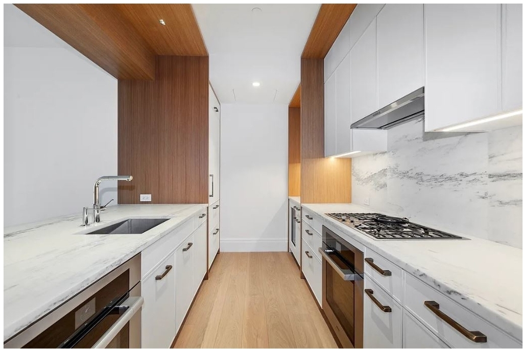 50 W 66th St - Photo 2