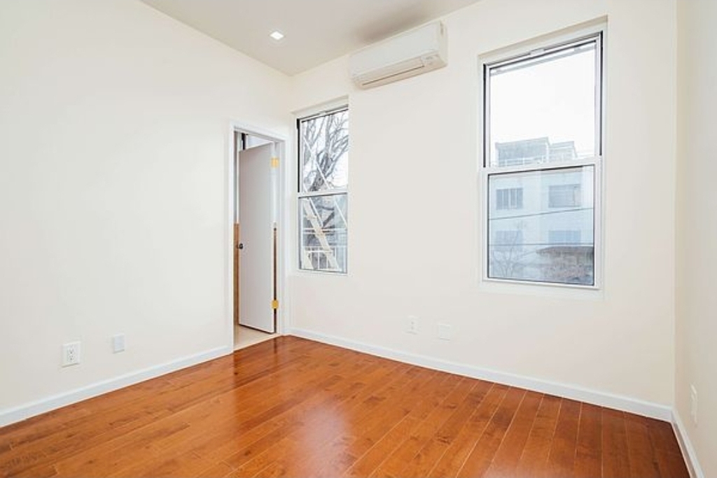 218 21st Street - Photo 4