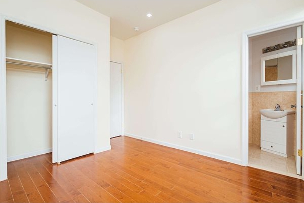 218 21st Street - Photo 3