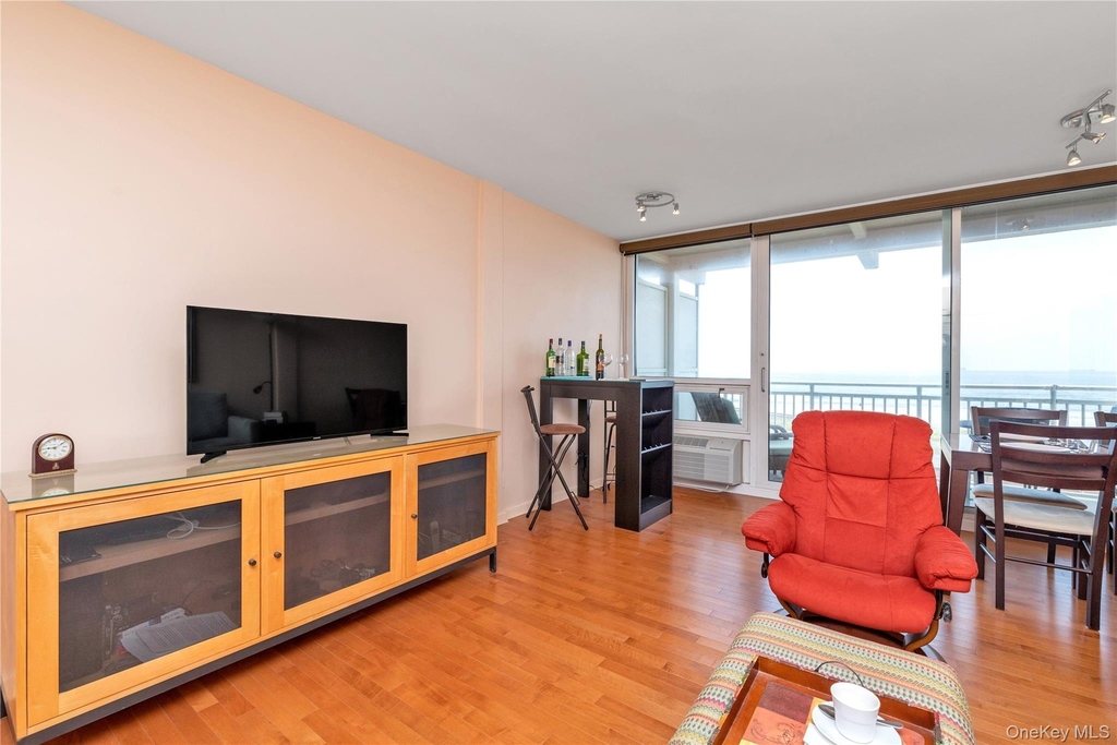 830 Shore Road - Photo 4