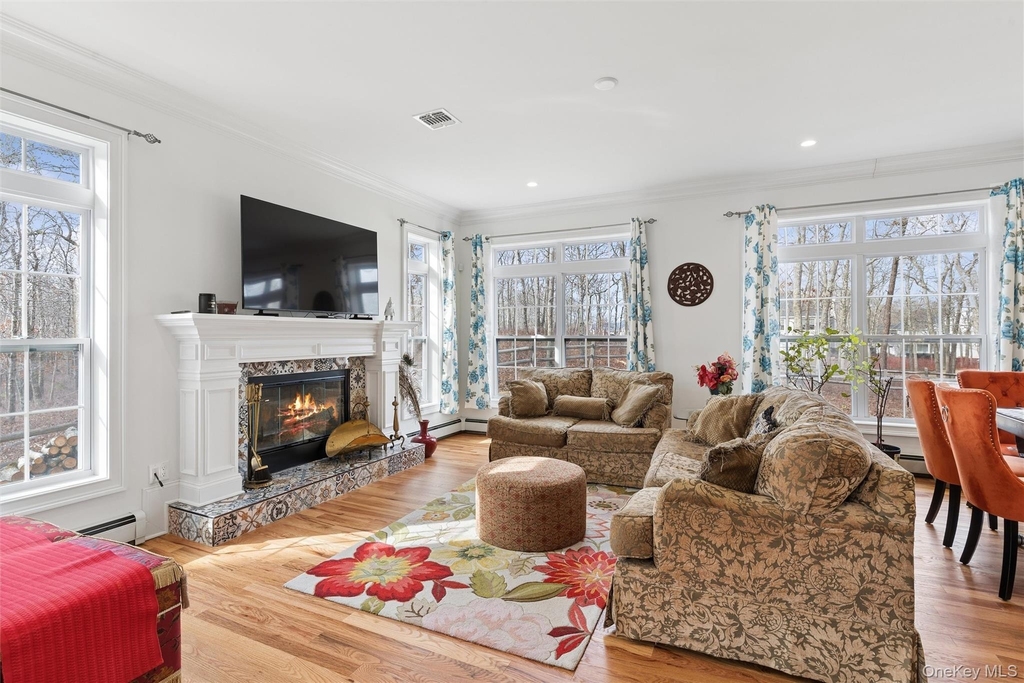 16 Gateway Court - Photo 3