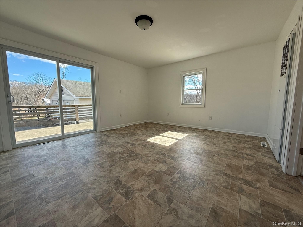 657 Eatontown Road - Photo 1