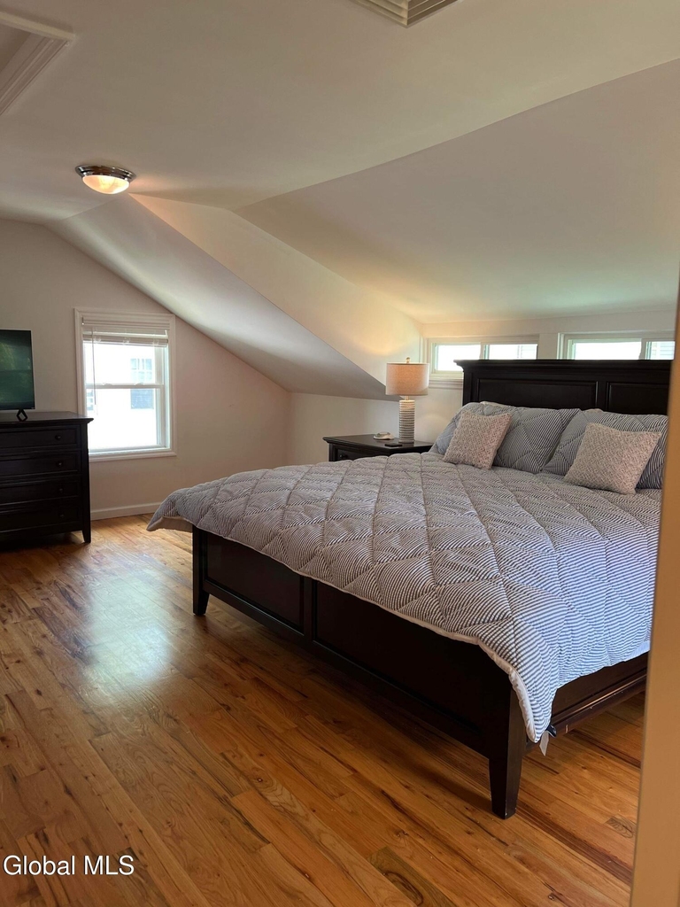 165 Lake Avenue - Photo 3