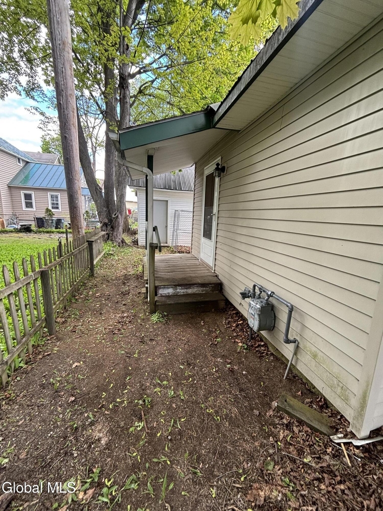 165 Lake Avenue - Photo 28