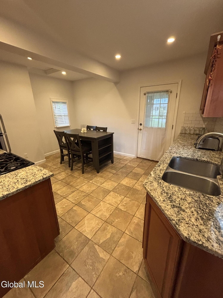165 Lake Avenue - Photo 11