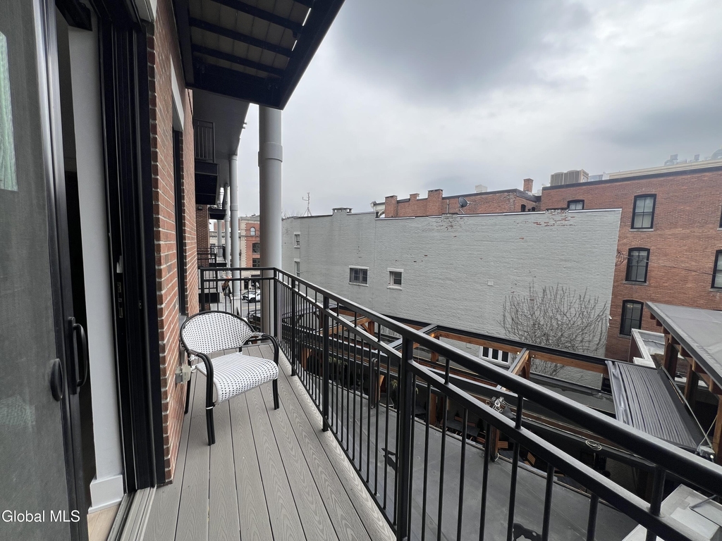 385 Broadway - Photo 6