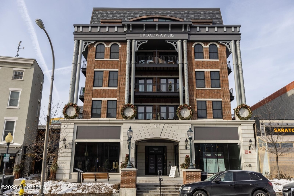 385 Broadway - Photo 0