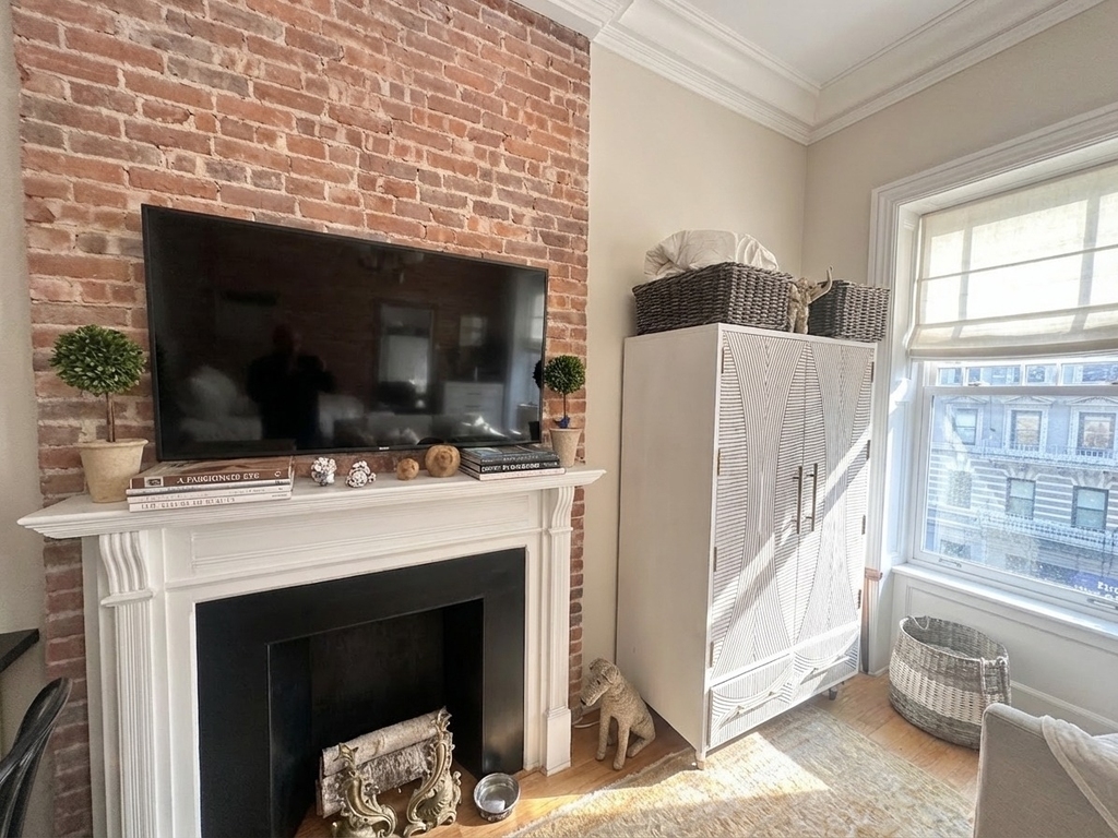 1298 Madison Avenue - Photo 3