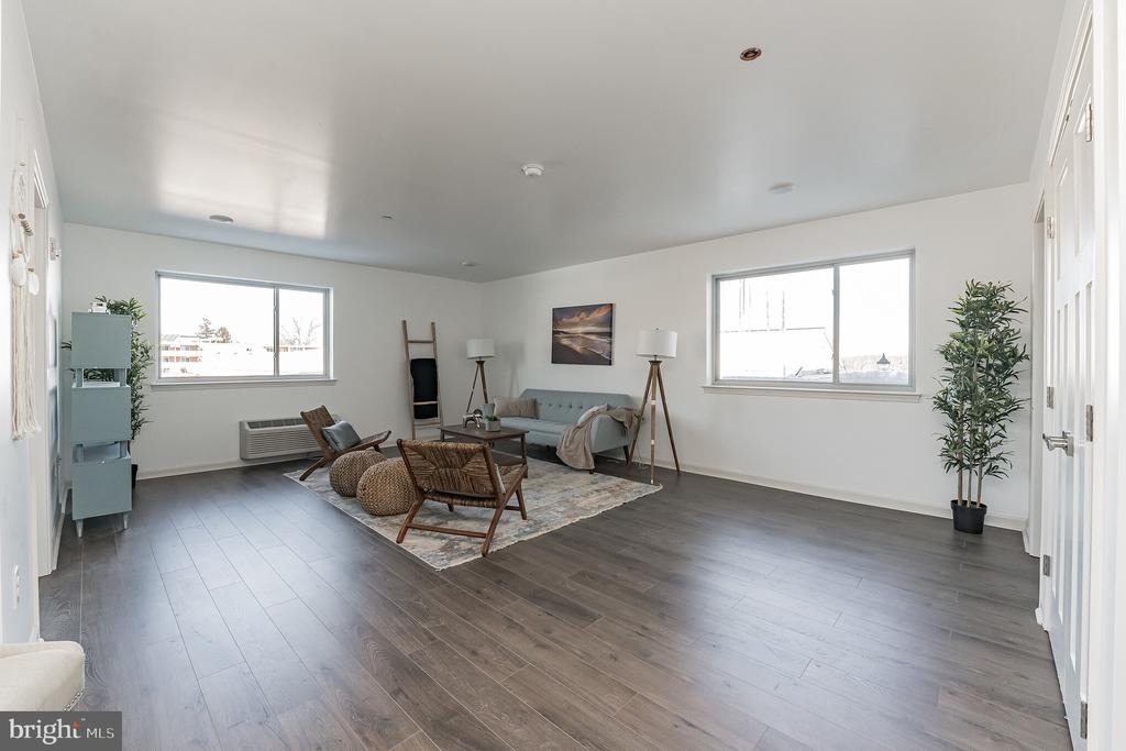 6649 Ridge Avenue - Photo 4