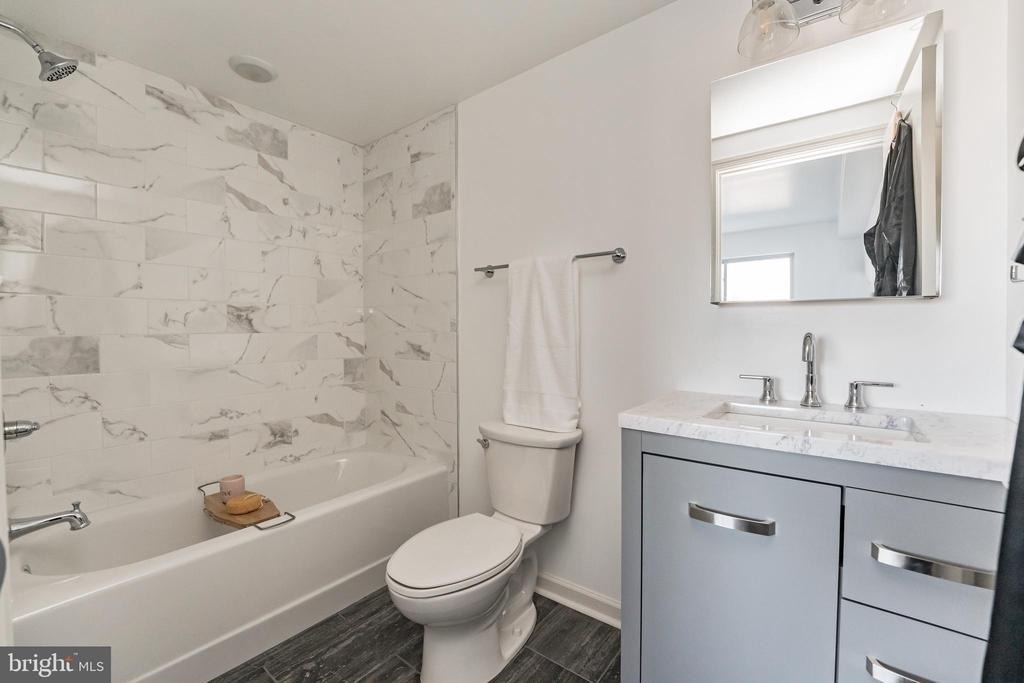 6649 Ridge Avenue - Photo 10