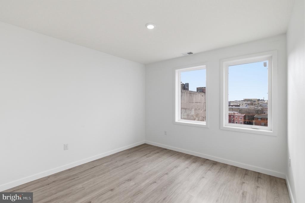 915 N Broad Street - Photo 5