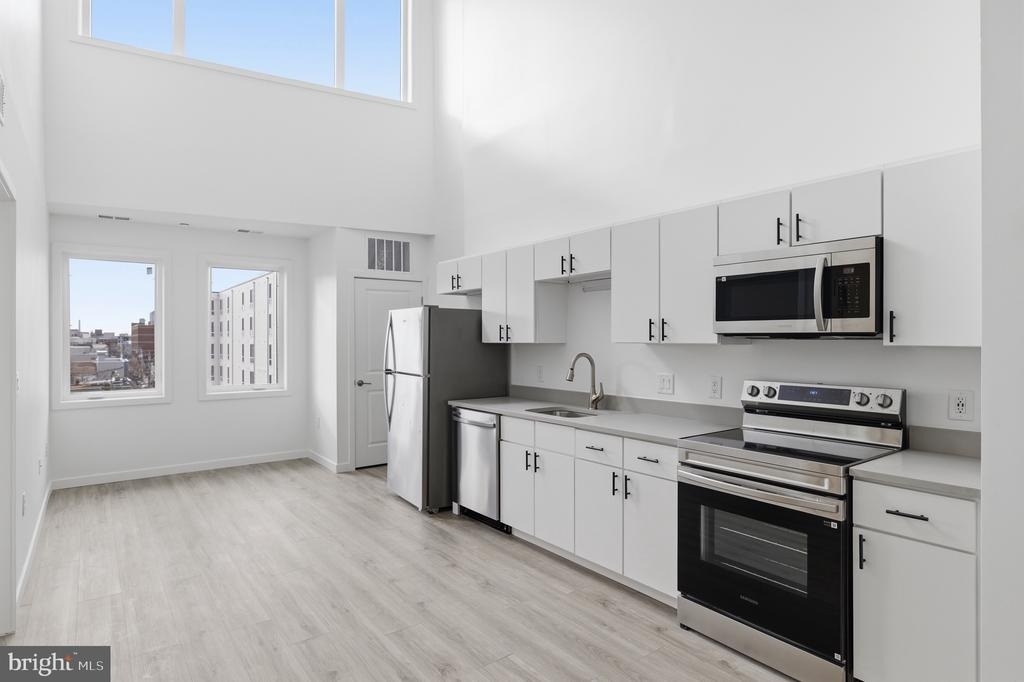 915 N Broad Street - Photo 3