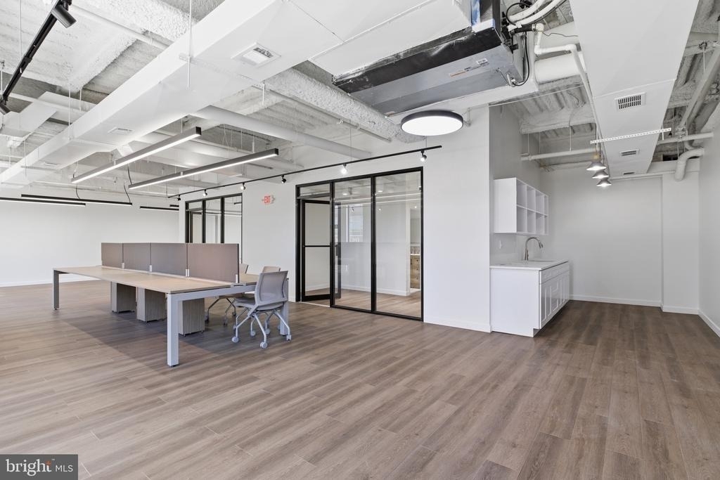 915 N Broad Street - Photo 29
