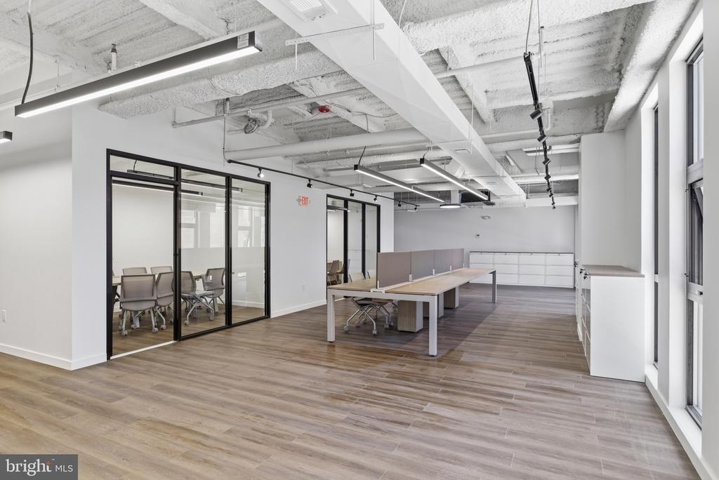 915 N Broad Street - Photo 20