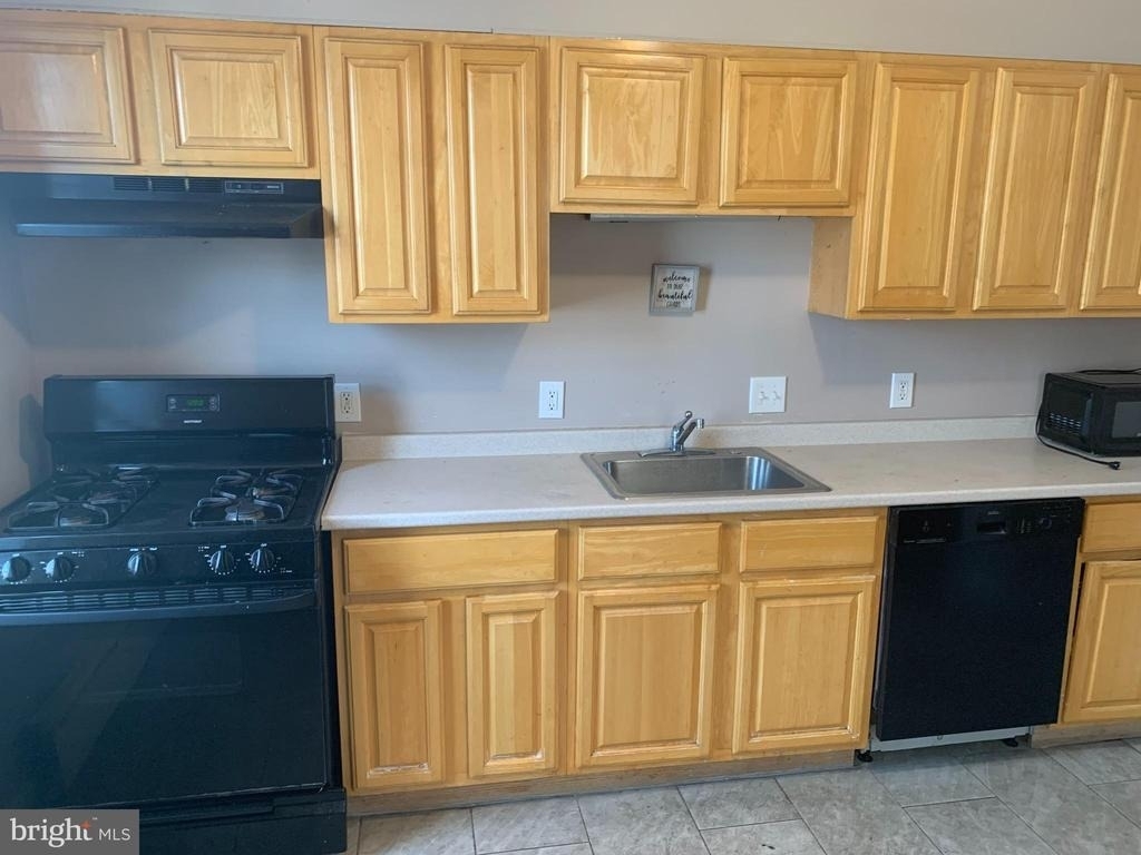 7324 Tabor Avenue - Photo 8