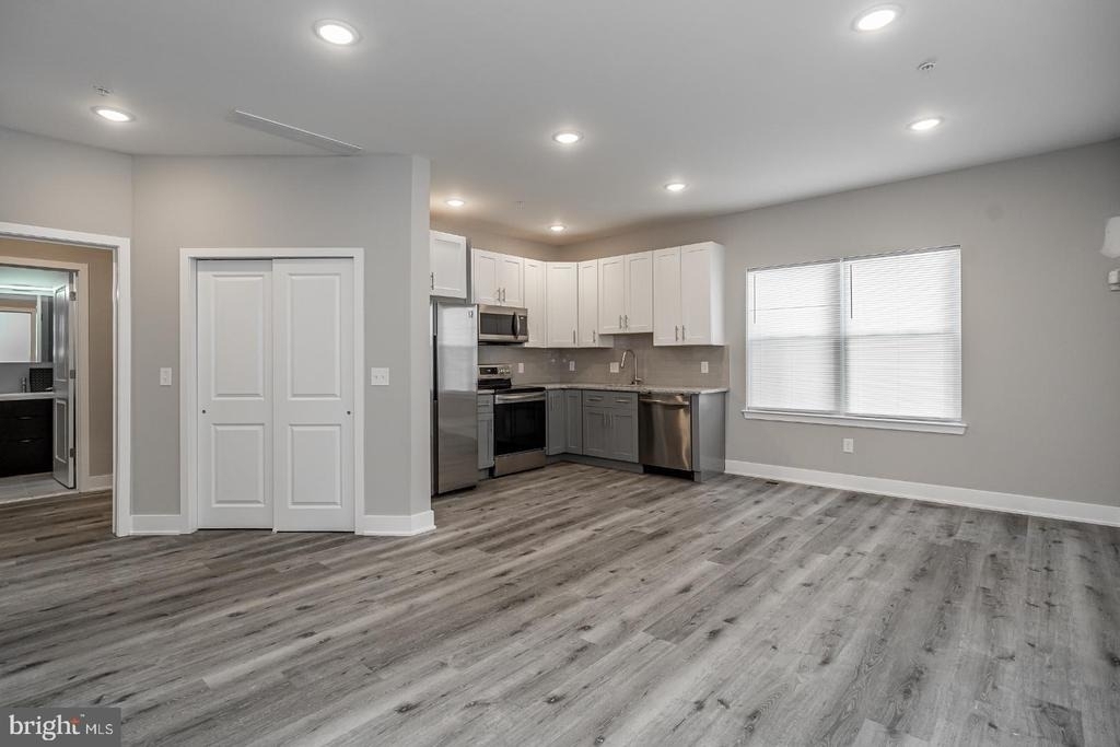 616 N Union Street - Photo 2