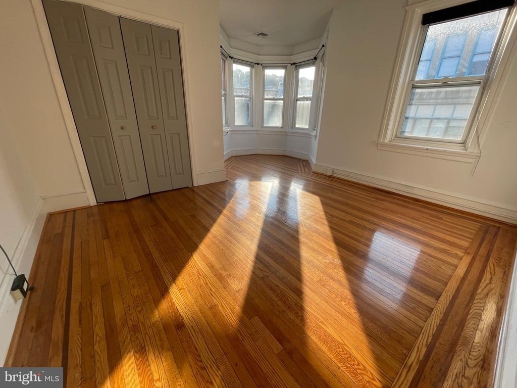 114 Levering Street - Photo 17