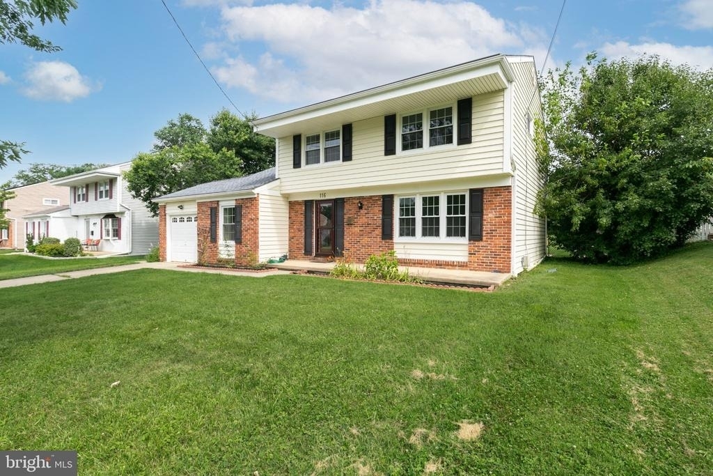 116 Eaton Place - Photo 1